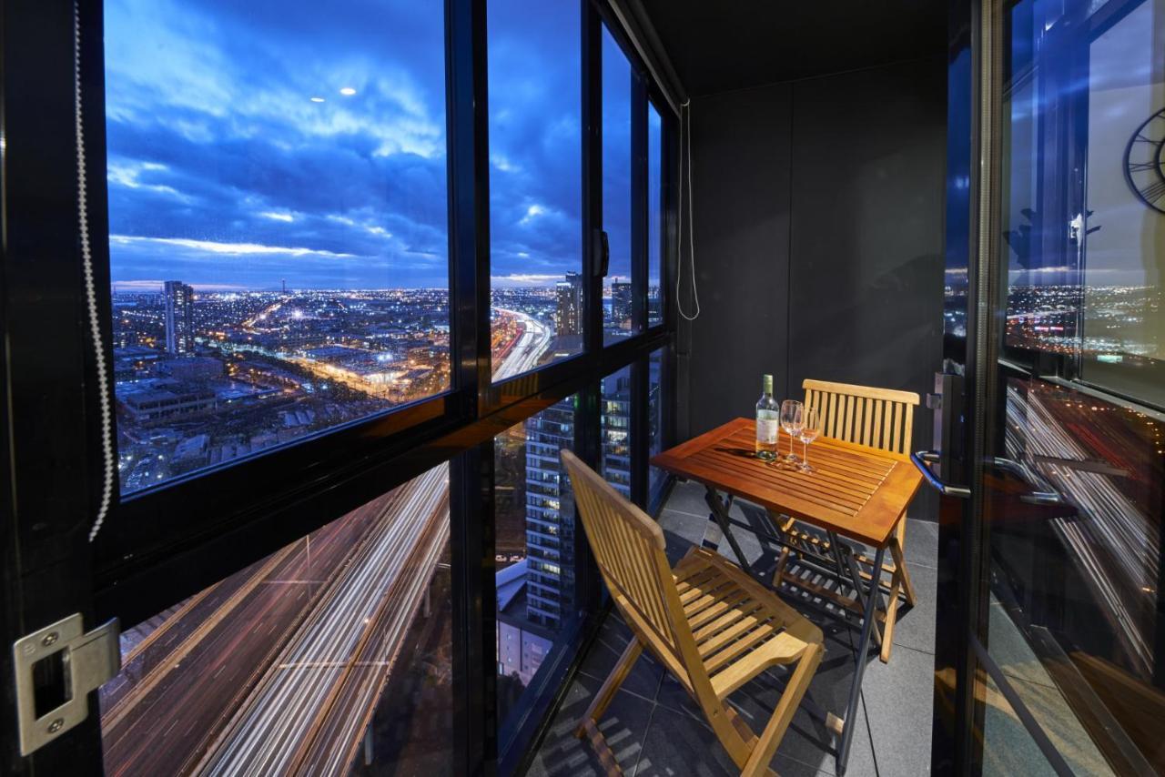 Mega Style Apartments The International Melbourne Exterior foto